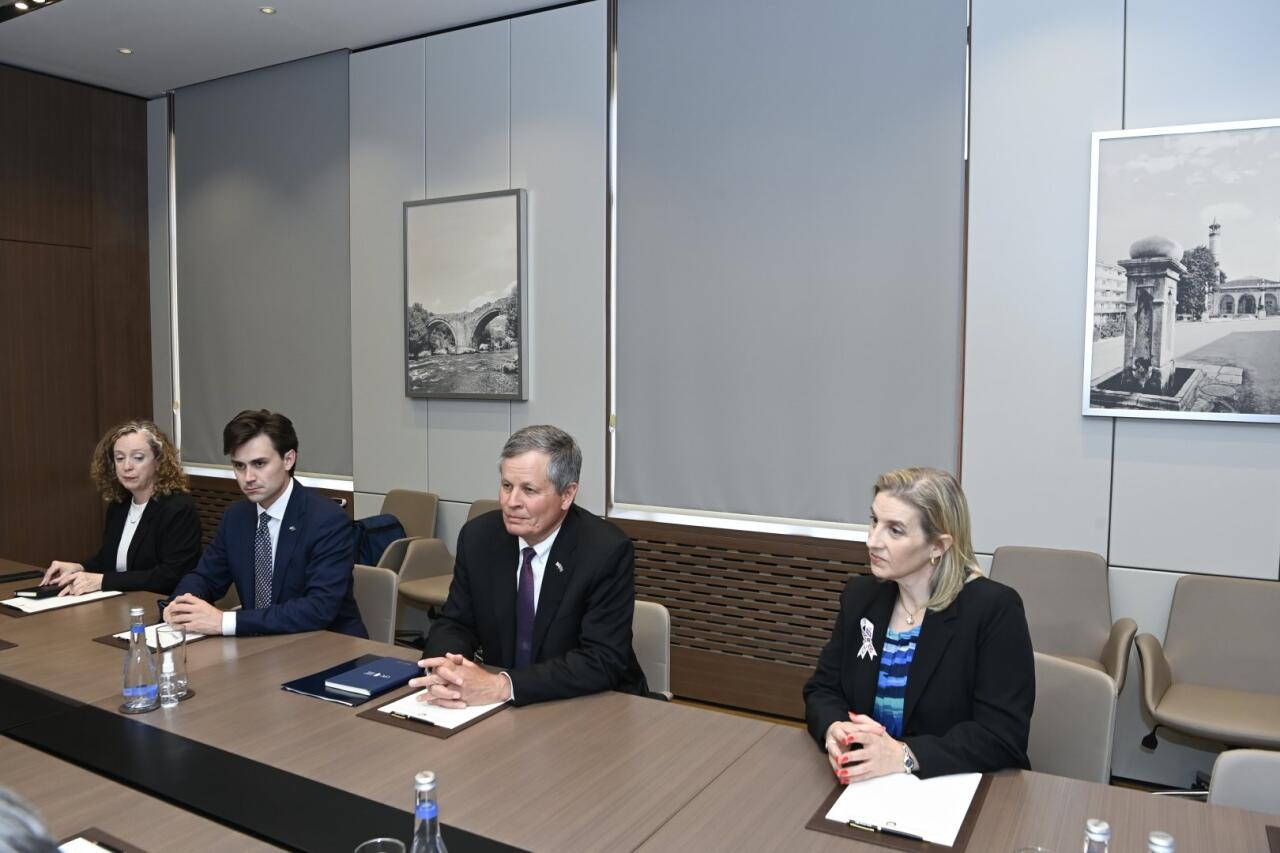 Джейхун Байрамов провел переговоры с сенатором США