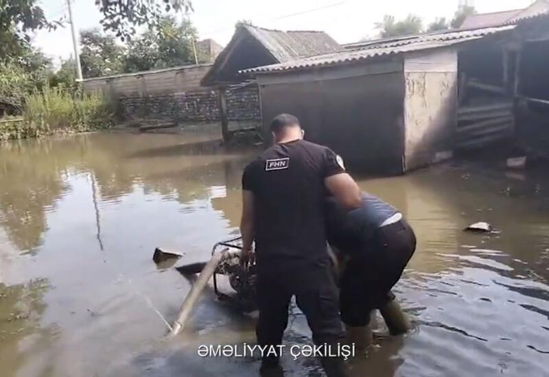 МЧС устраняет последствия ливней в районах Азербайджана
