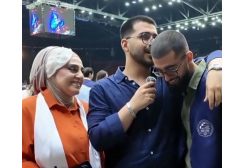 Kuryerlik edib qardaşını oxutdu