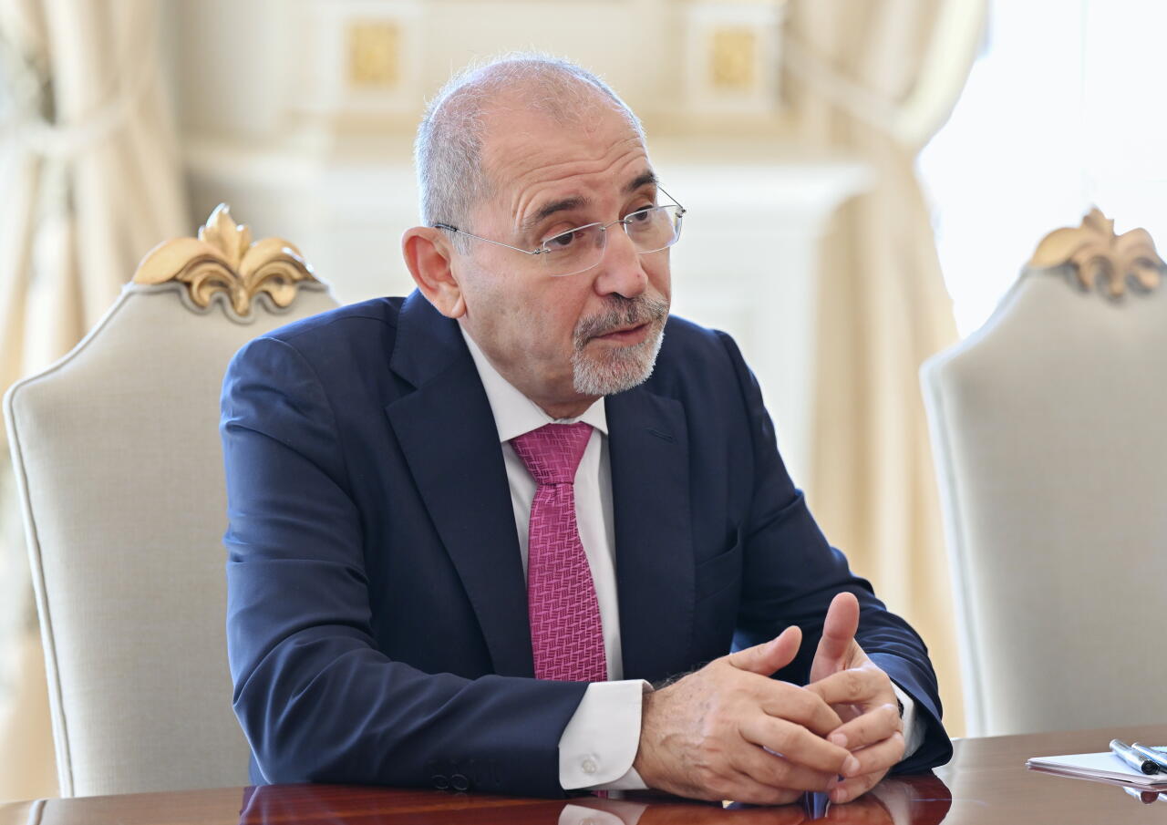 Prezident İlham Əliyev İordaniya Baş nazirinin müavini, xarici işlər və mühacir məsələləri nazirini qəbul edib