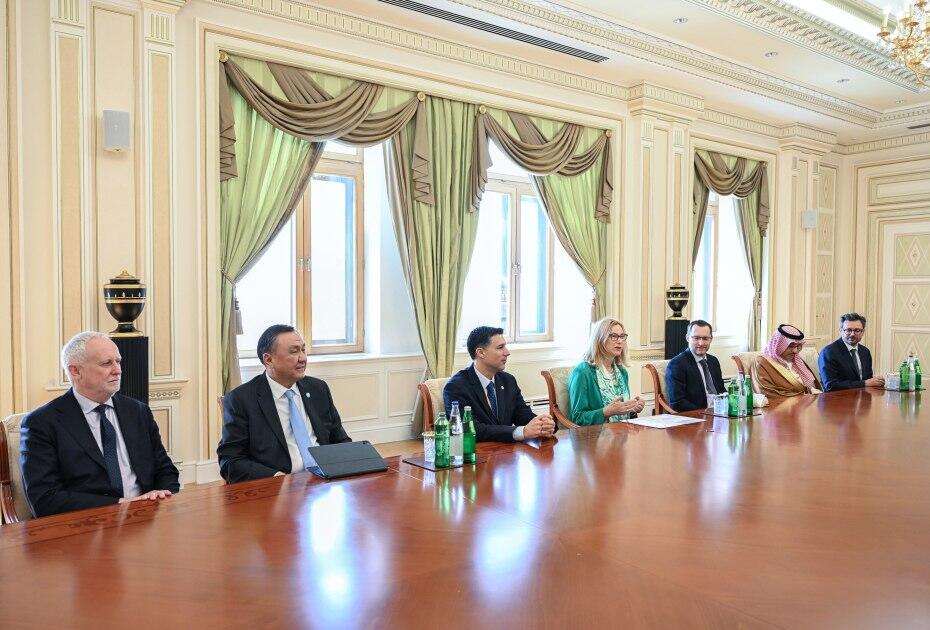 Президент Ильхам Алиев принял руководителей ряда международных организаций