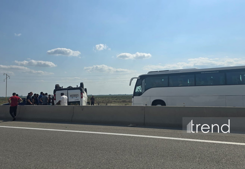 Qarpızla yüklənmiş "Ford" aşdı