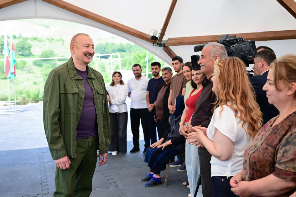 Президент Ильхам Алиев ознакомился с работами, проделанными в селе Кичик Галадереси Шушинского района, встретился с жителями, вернувшимися в село