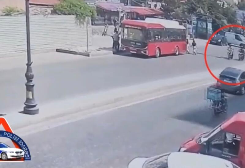 В Баку столкнулись два мотоцикла,