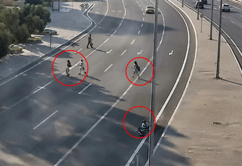 Piyadalar motosikleti aşırıb yaralı sürücünü yolda qoyub qaçdılar