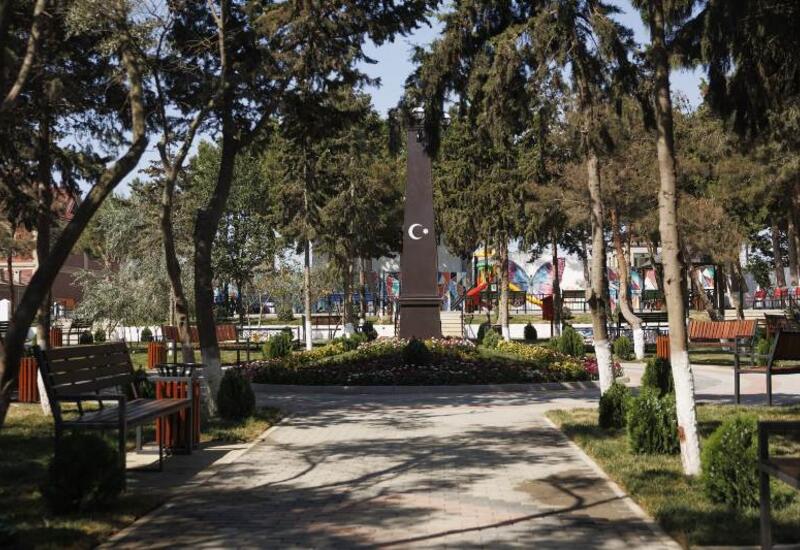 Suraxanı rayonunda 14 İyul küçəsi və parkda abadlıq işləri aparılıb