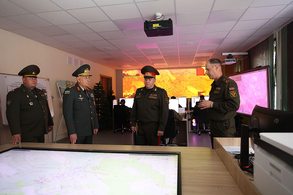 Азербайджан и Беларусь обсудили развитие сотрудничества в сфере обороны