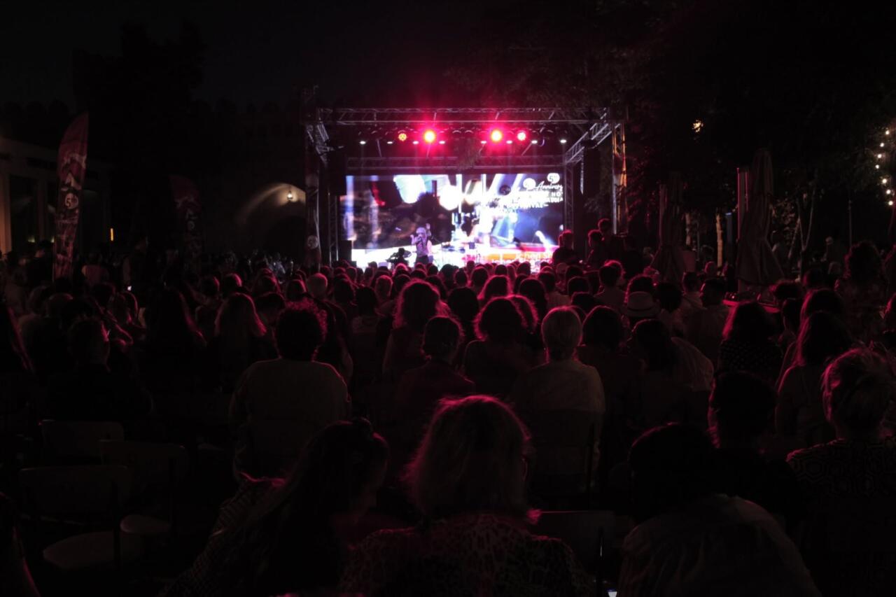 Shahin Novrasli Festival завершился феерией бразильских ритмов и красочным карнавалом в Ичеришехер