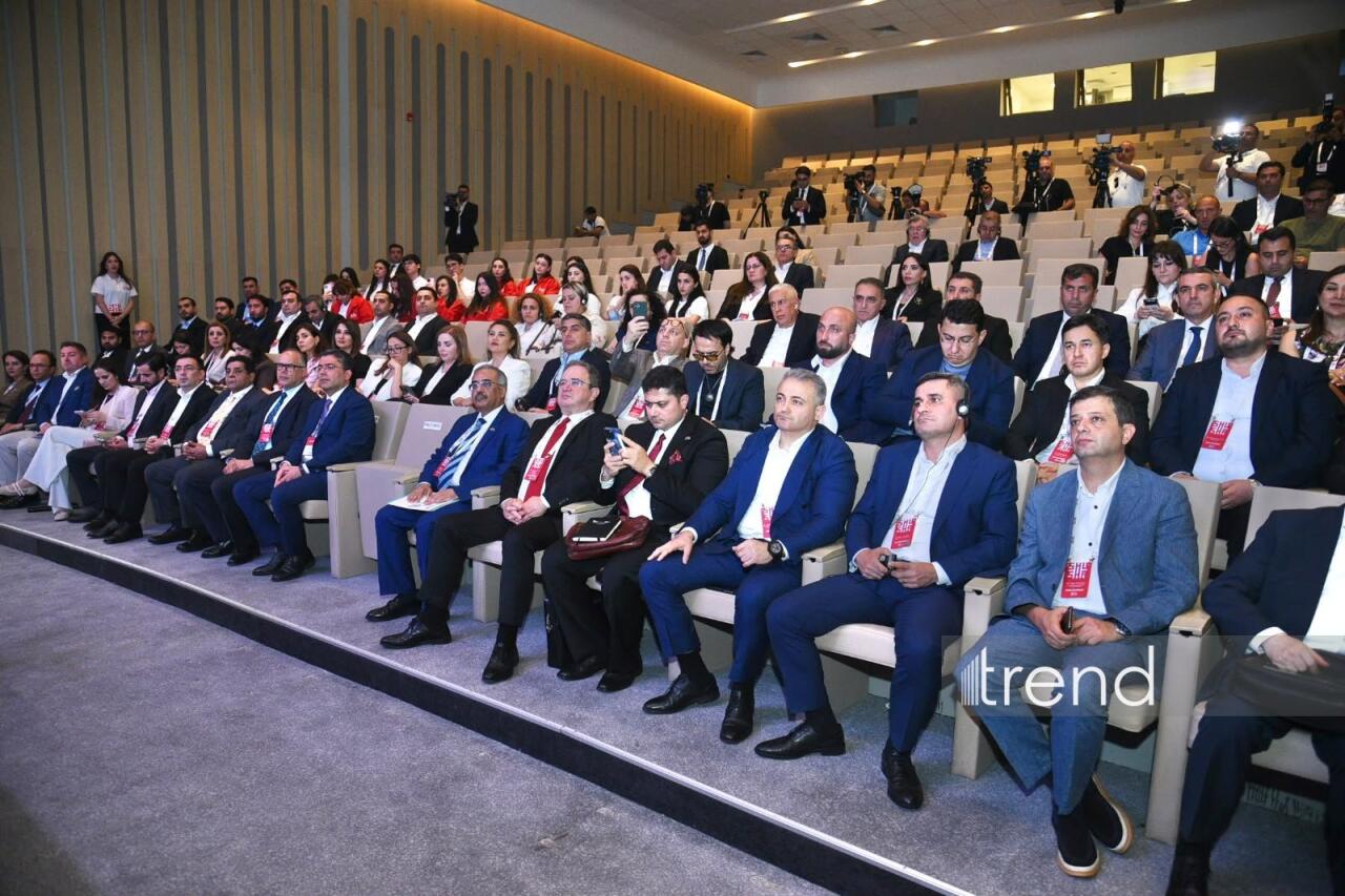 В рамках IV Шушинского глобального медиафорума проходит презентация концепции Медиацентра передового опыта D-8