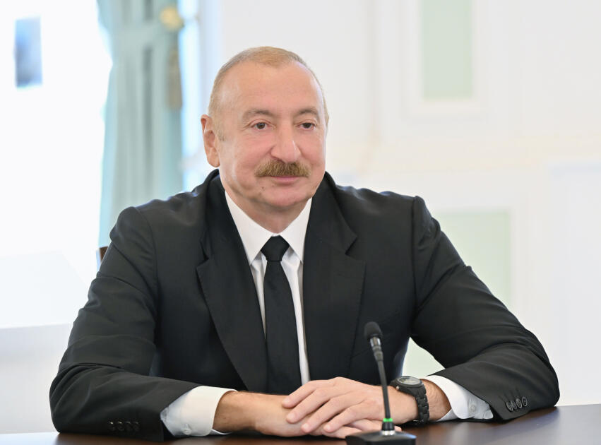 В Шуше состоялась встреча Президента Ильхама Алиева с Президентом Словакии в расширенном составе
