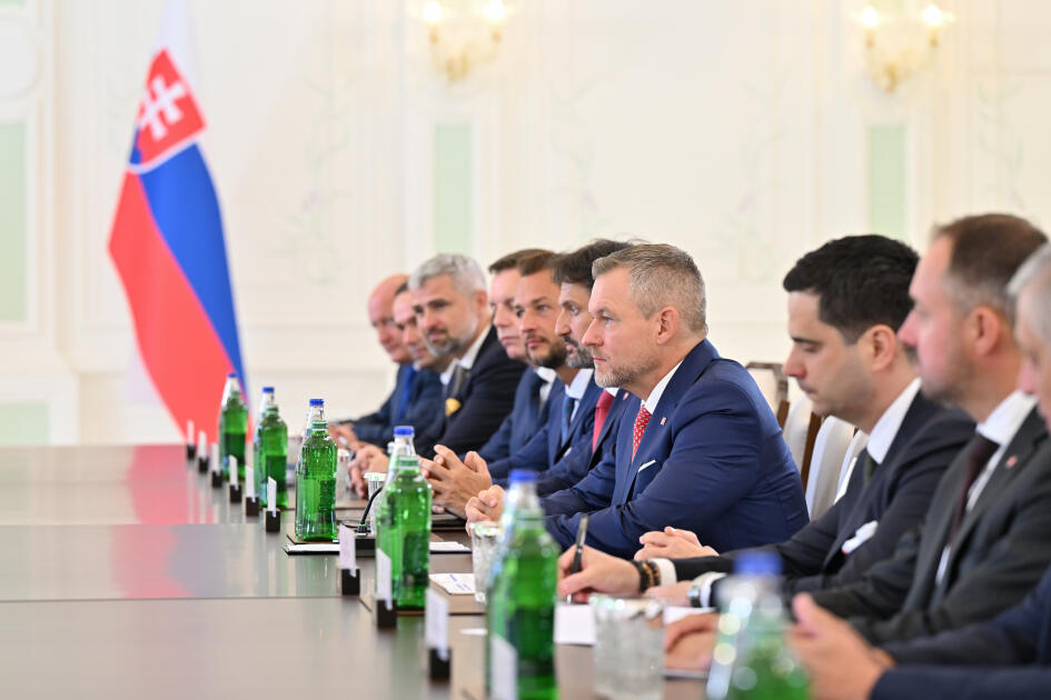 В Шуше состоялась встреча Президента Ильхама Алиева с Президентом Словакии в расширенном составе