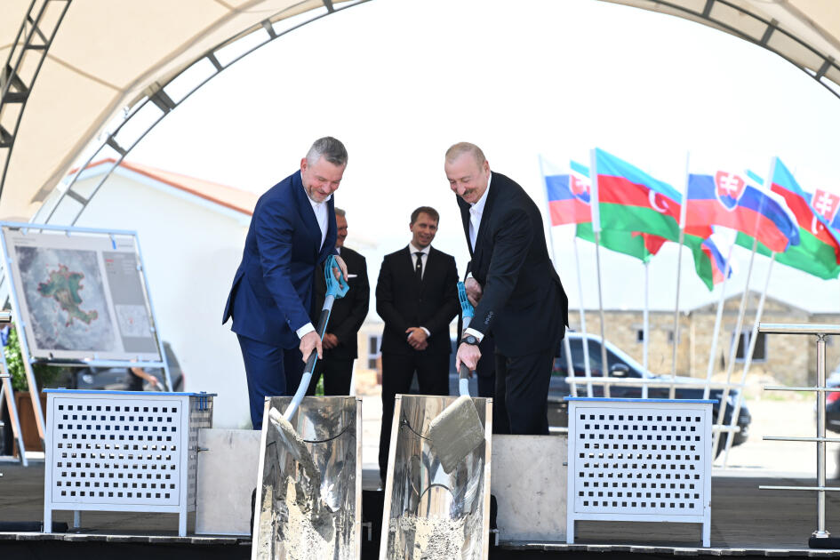 Prezident İlham Əliyev və Slovakiya Prezidenti Peter Pelleqrini Ağdamın Baş Qərvənd kəndində görülən işlərlə tanış olublar