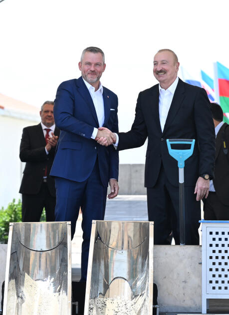 Prezident İlham Əliyev və Slovakiya Prezidenti Peter Pelleqrini Ağdamın Baş Qərvənd kəndində görülən işlərlə tanış olublar