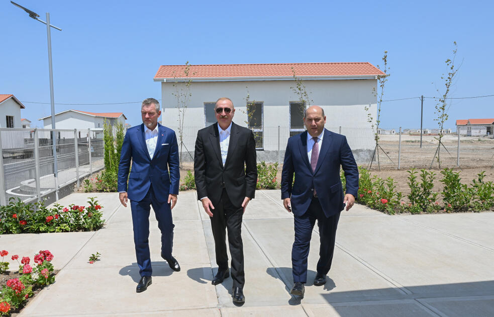Prezident İlham Əliyev və Slovakiya Prezidenti Peter Pelleqrini Ağdamın Baş Qərvənd kəndində görülən işlərlə tanış olublar