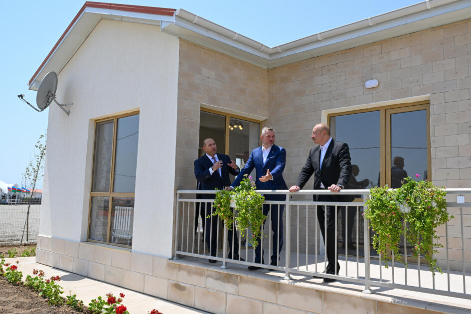Prezident İlham Əliyev və Slovakiya Prezidenti Peter Pelleqrini Ağdamın Baş Qərvənd kəndində görülən işlərlə tanış olublar