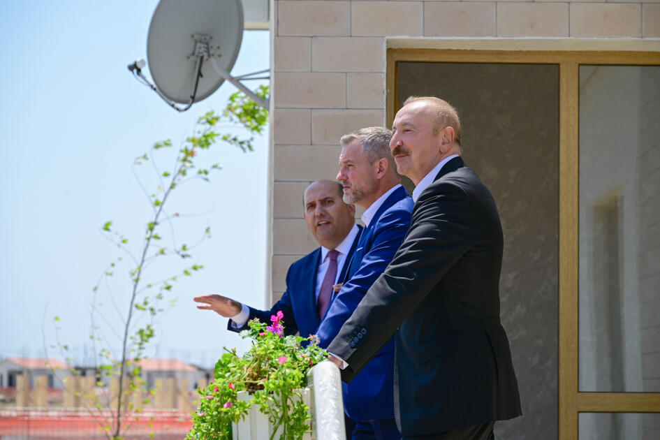 Prezident İlham Əliyev və Slovakiya Prezidenti Peter Pelleqrini Ağdamın Baş Qərvənd kəndində görülən işlərlə tanış olublar