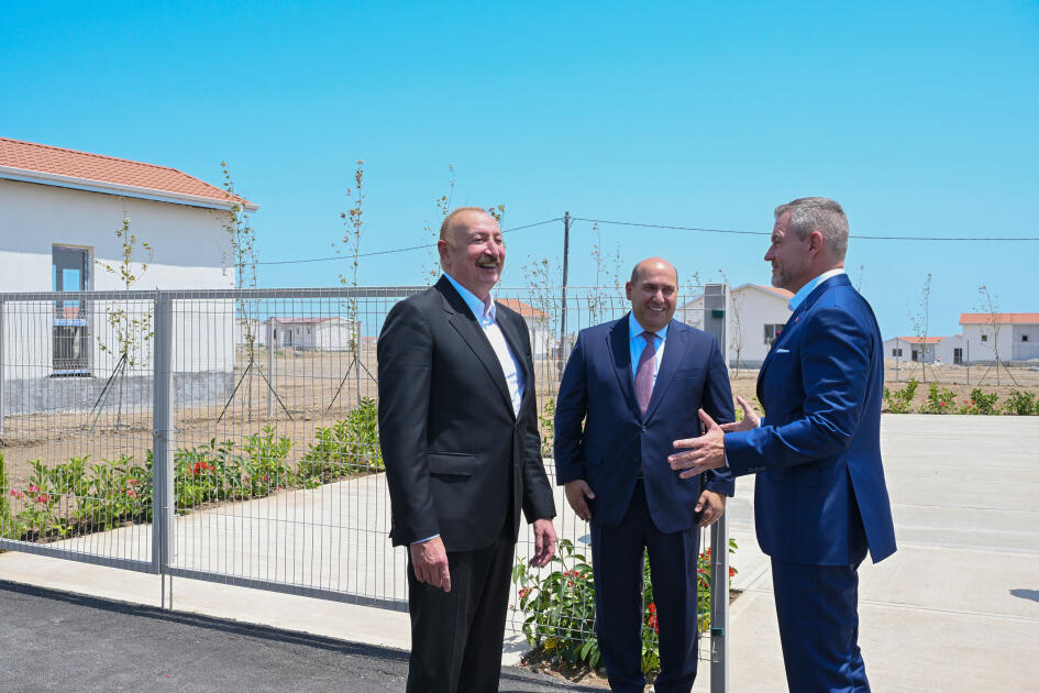 Prezident İlham Əliyev və Slovakiya Prezidenti Peter Pelleqrini Ağdamın Baş Qərvənd kəndində görülən işlərlə tanış olublar