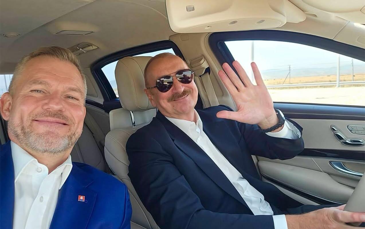 Петер Пеллегрини опубликовал селфи с Президентом Ильхамом Алиевым в автомобиле