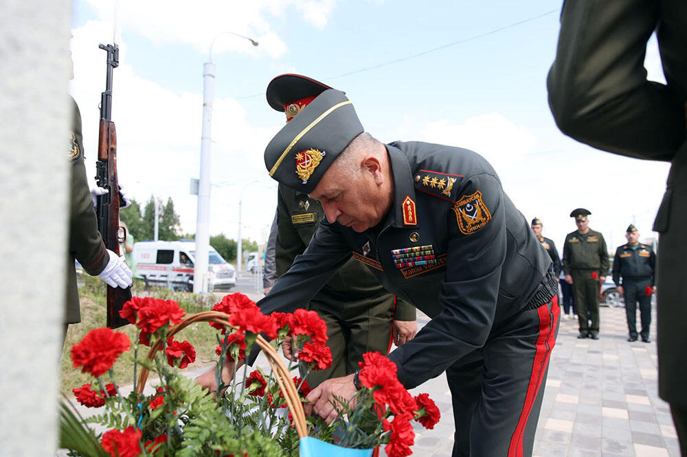 Керим Велиев посетил военные объекты в Беларуси