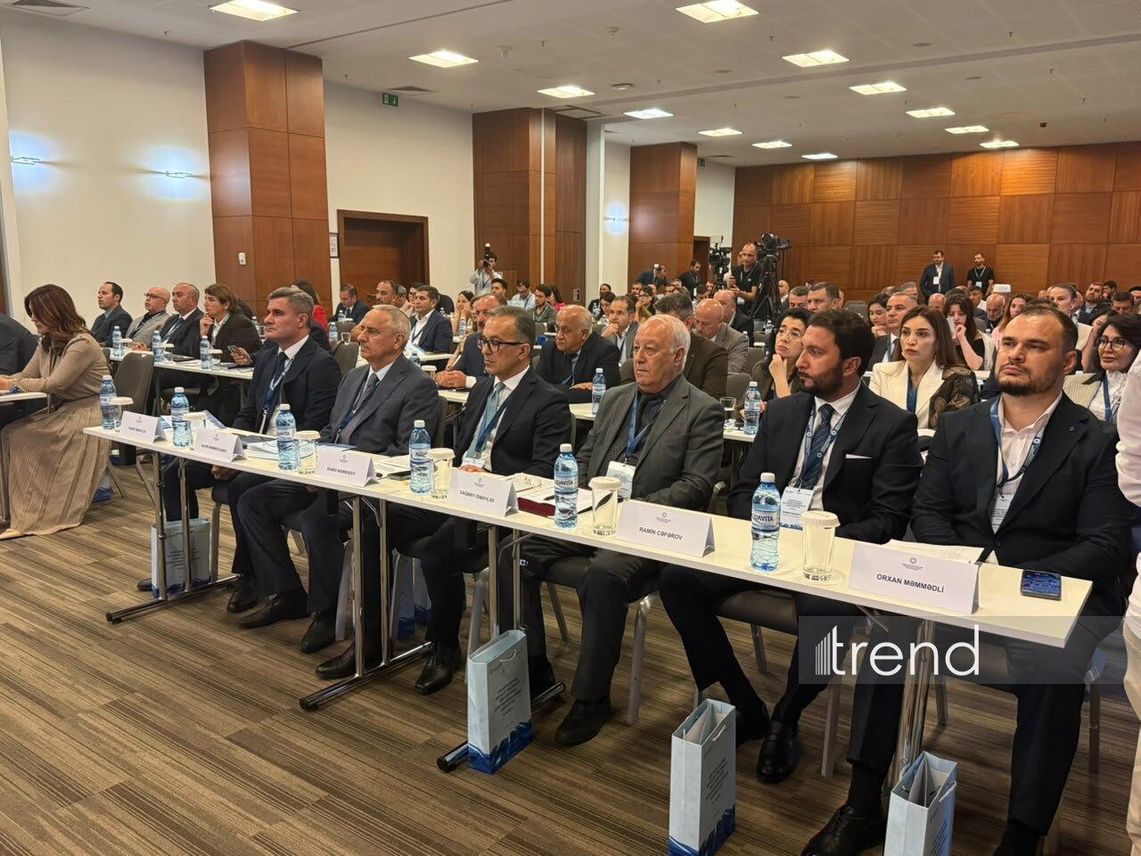 В Гусаре проходит конференция по религиозной тематике в СМИ