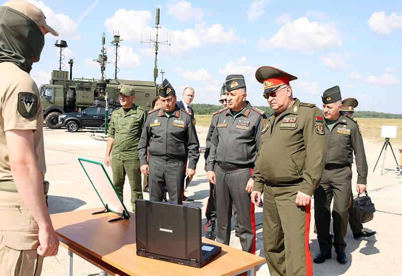 Керим Велиев посетил военные объекты в Беларуси
