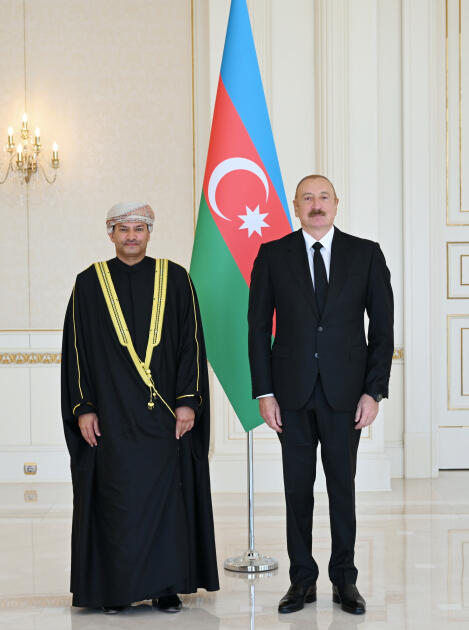 Prezident İlham Əliyev Omanın Azərbaycanda yeni təyin olunmuş səfirinin etimadnaməsini qəbul edib