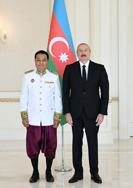 Prezident İlham Əliyev Kambocanın Azərbaycanda yeni təyin olunmuş səfirinin etimadnaməsini qəbul edib