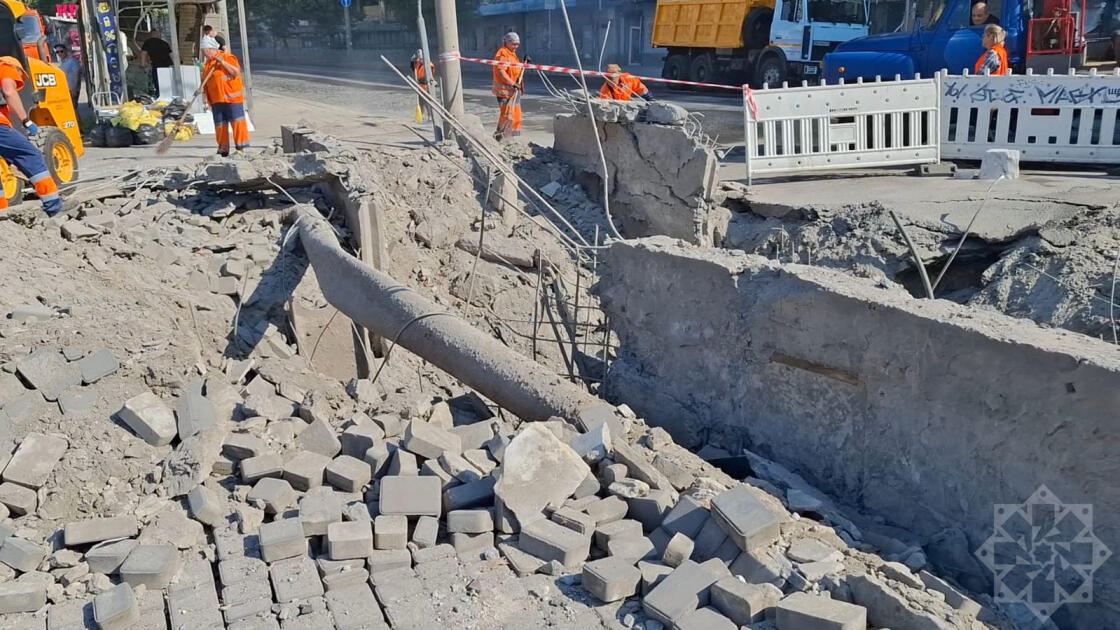 Здание посольства Азербайджана повреждено при атаке на Киев