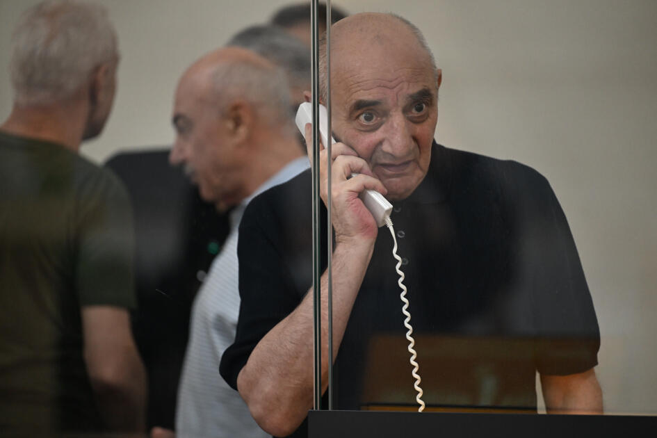 Начались выступления прокуроров, поддерживающих гособвинение в апелляционном суде по жалобам граждан Армении