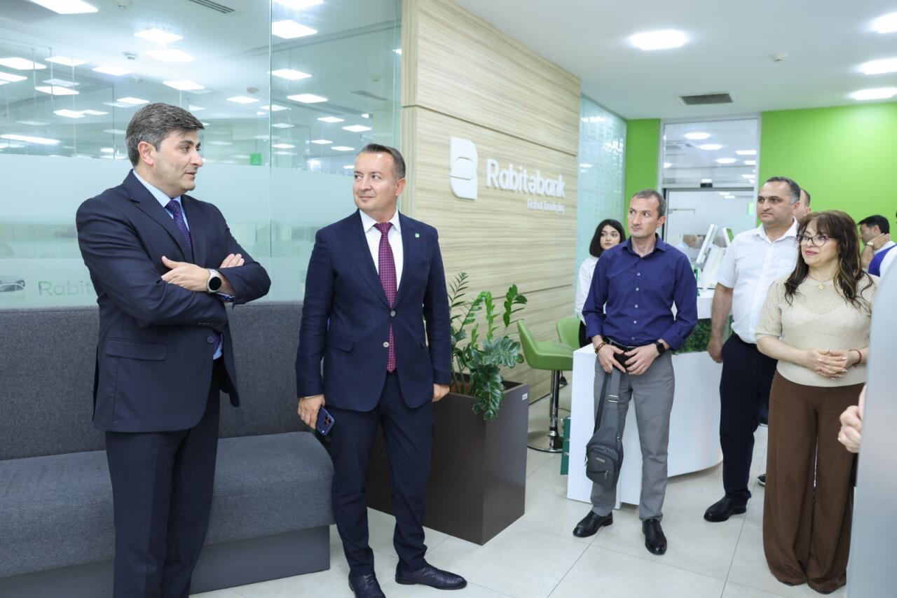 Rabitəbank-dan inanclı insanlara və uşaqlara şad xəbərlər var