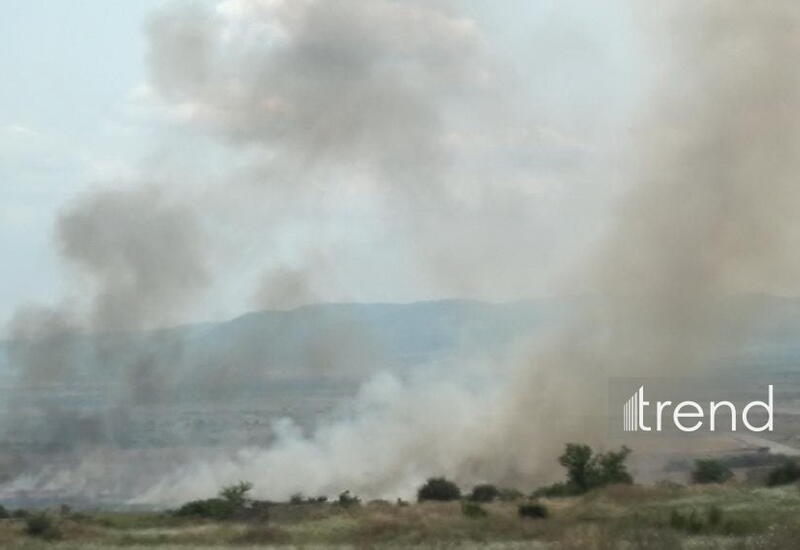 Zabratda təkər tullantıları yığılmış ərazidə yanğın baş verib