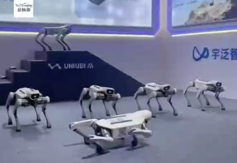 Представлен робот способный выполнять сальто на 720°