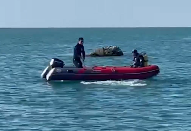 Dənizdə batan 3 gəncin axtarışı davam edir