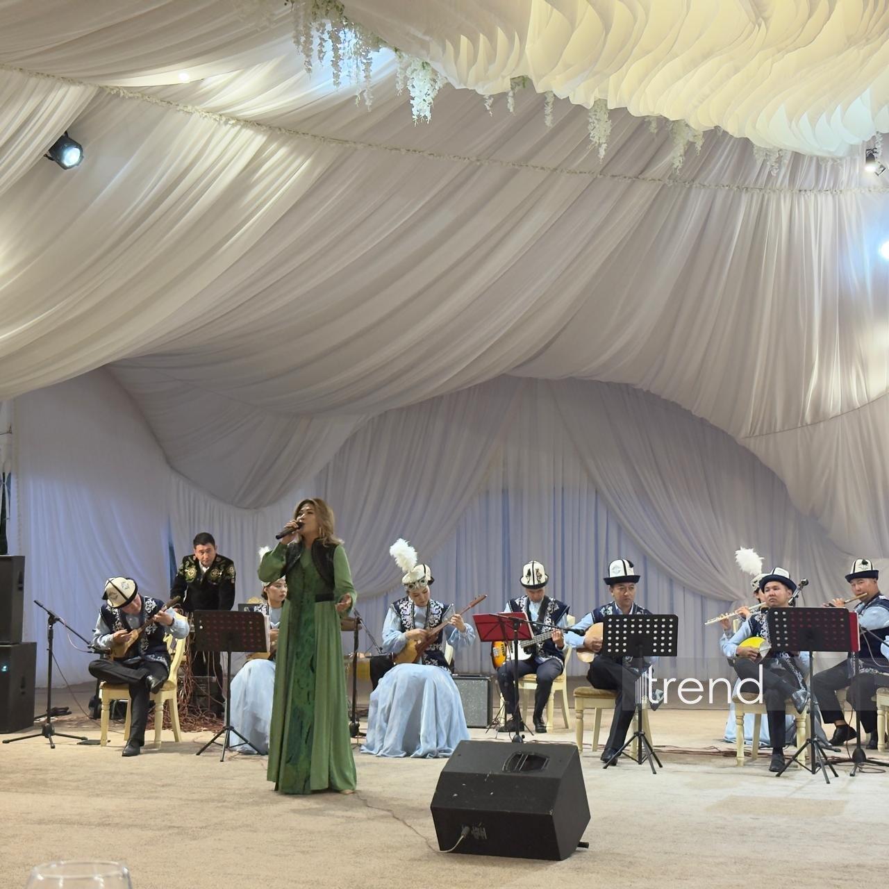 Ölkələri birləşdirən musiqi: Qırğızıstanda Azərbaycan media nümayəndələri üçün konsert keçirilib