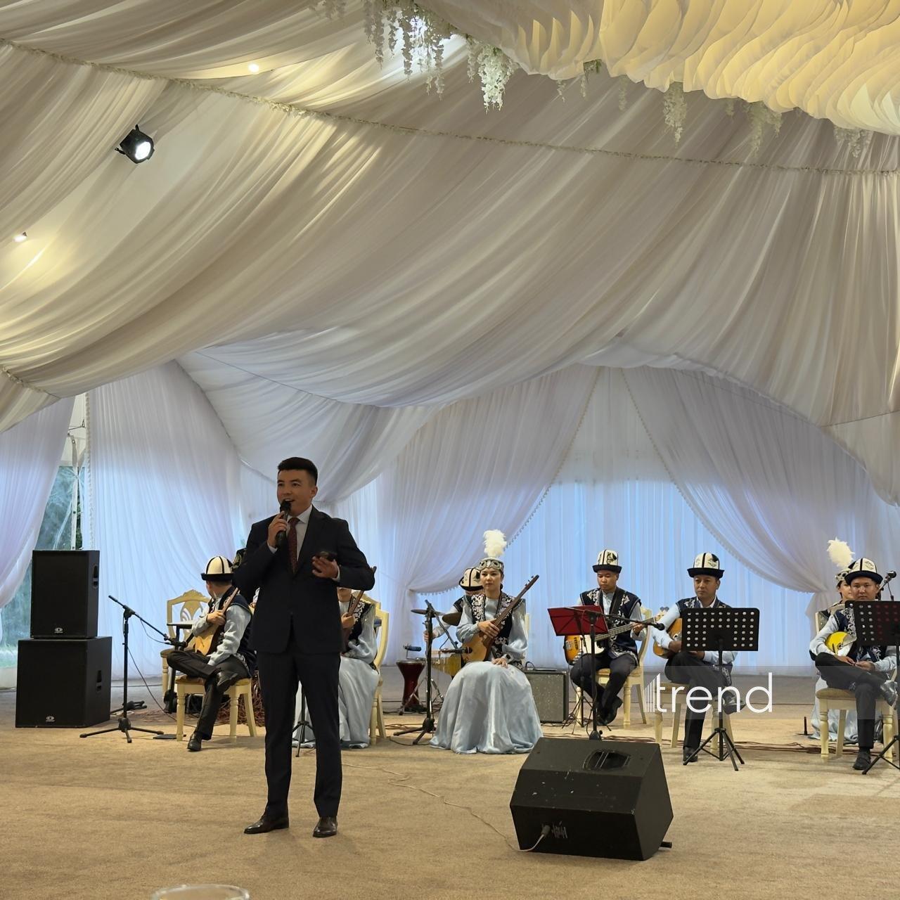 Ölkələri birləşdirən musiqi: Qırğızıstanda Azərbaycan media nümayəndələri üçün konsert keçirilib