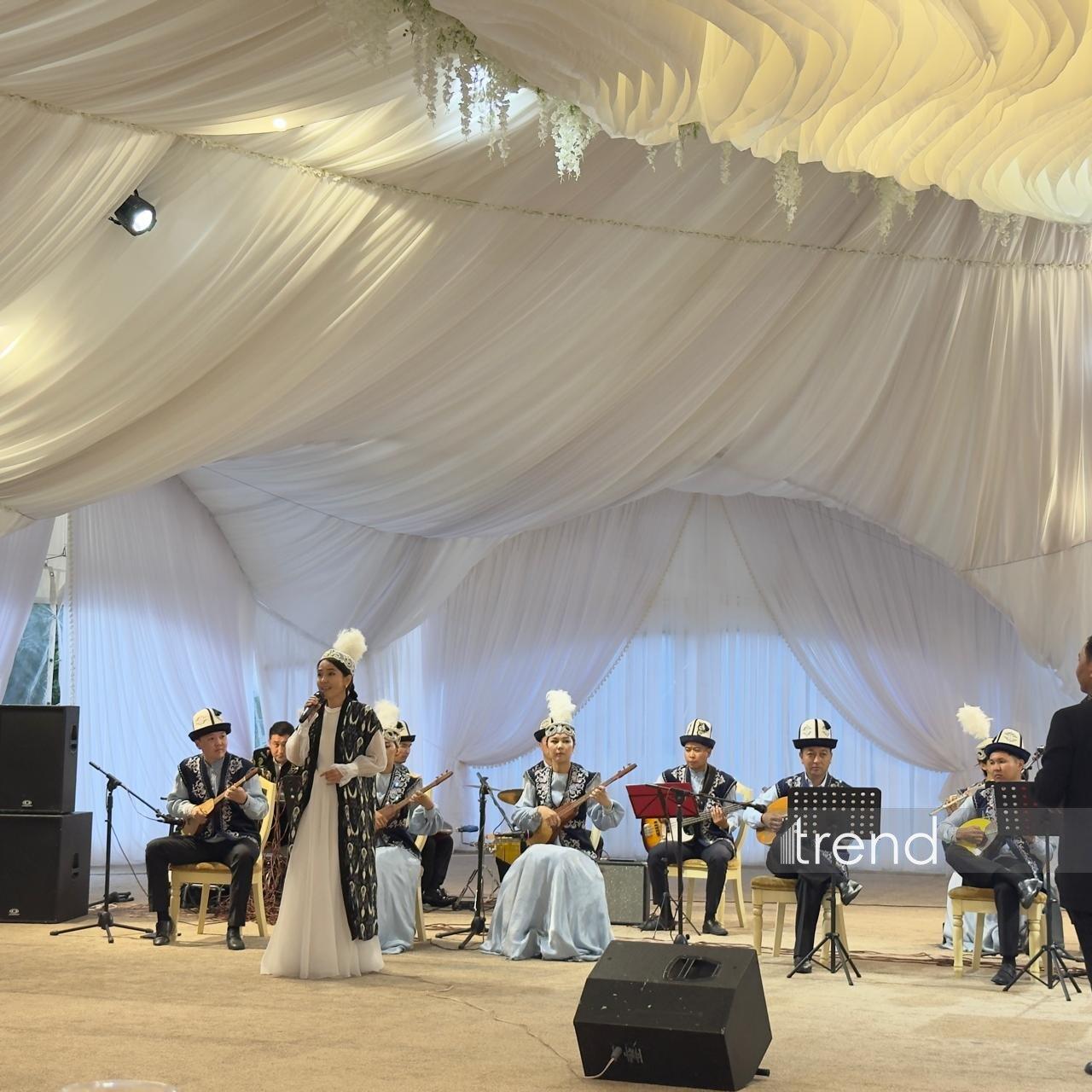 Ölkələri birləşdirən musiqi: Qırğızıstanda Azərbaycan media nümayəndələri üçün konsert keçirilib