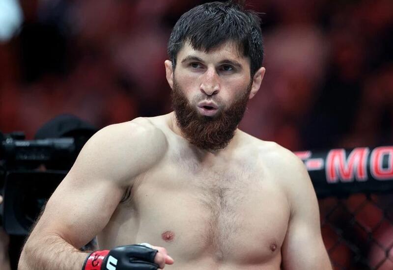 Экс-чемпион UFC выиграл главный бой на турнире в Абу-Даби