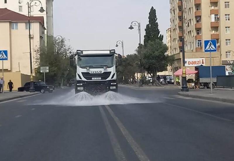 Bakı şəhəri yenə yuyuldu