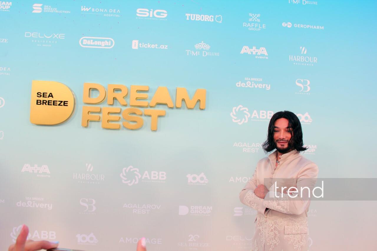 Калейдоскоп ярких эмоций и образов – второй день красной дорожки Dream Fest 2026 в Баку