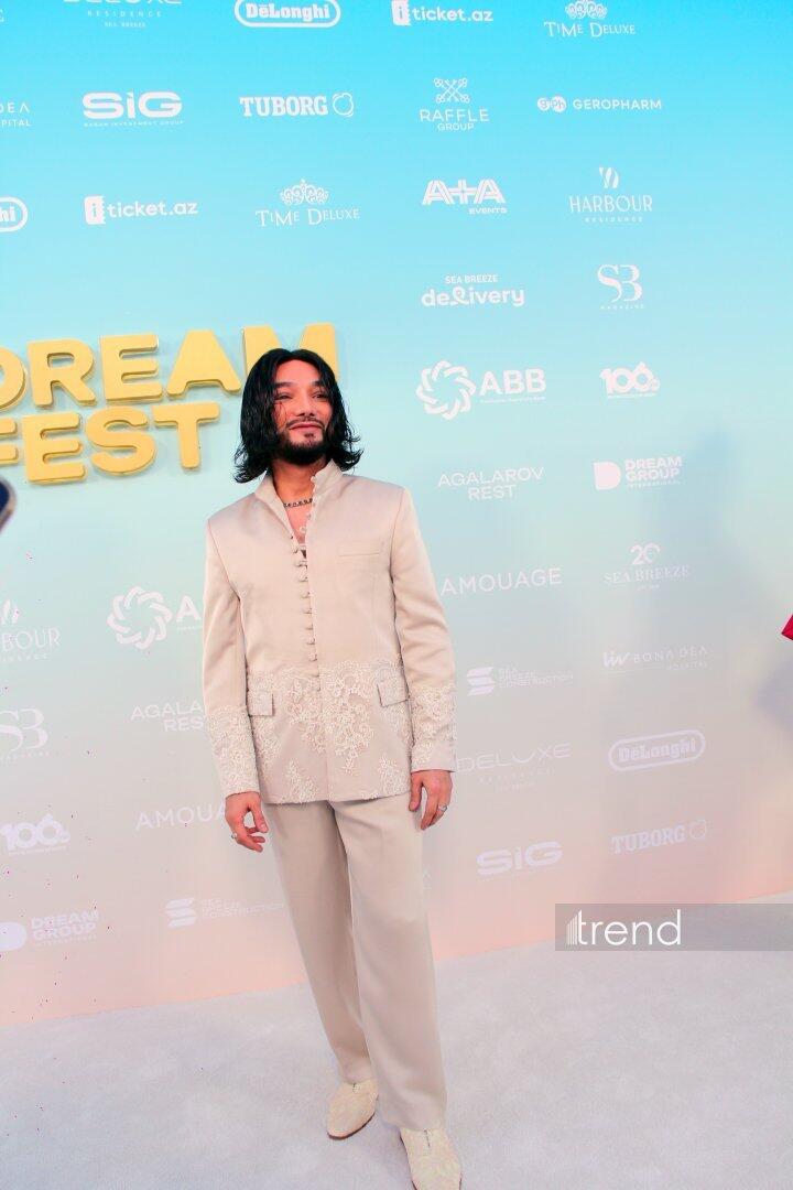 Калейдоскоп ярких эмоций и образов – второй день красной дорожки Dream Fest 2026 в Баку