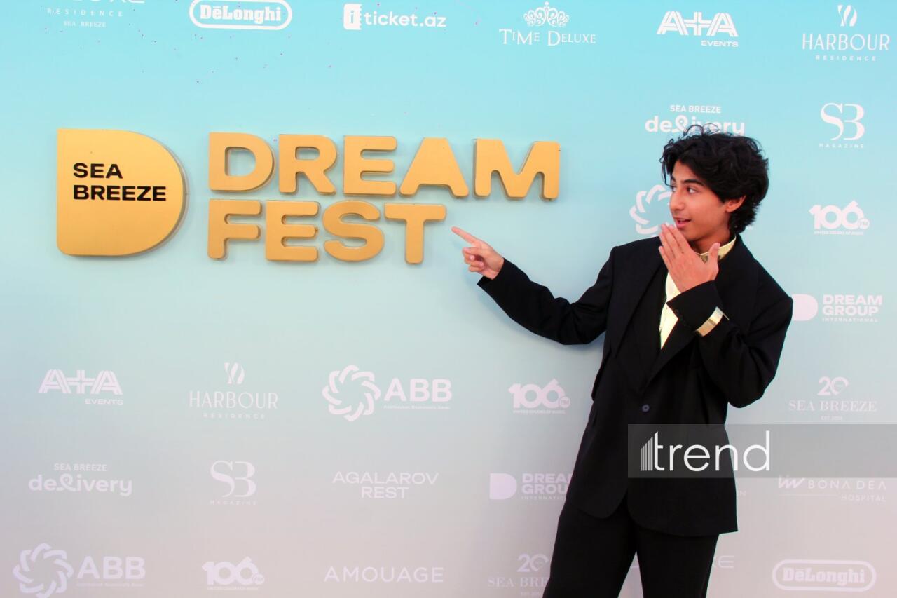 Калейдоскоп ярких эмоций и образов – второй день красной дорожки Dream Fest 2026 в Баку