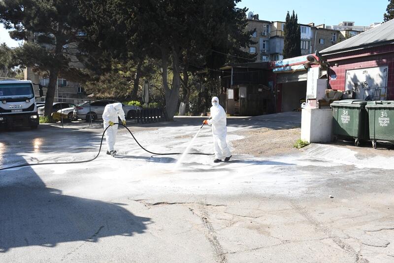 Bakı şəhəri yenə yuyuldu