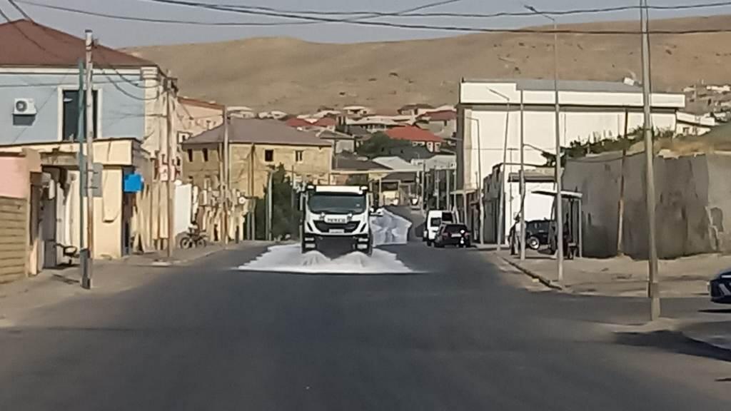 Bakı şəhəri yenə yuyuldu