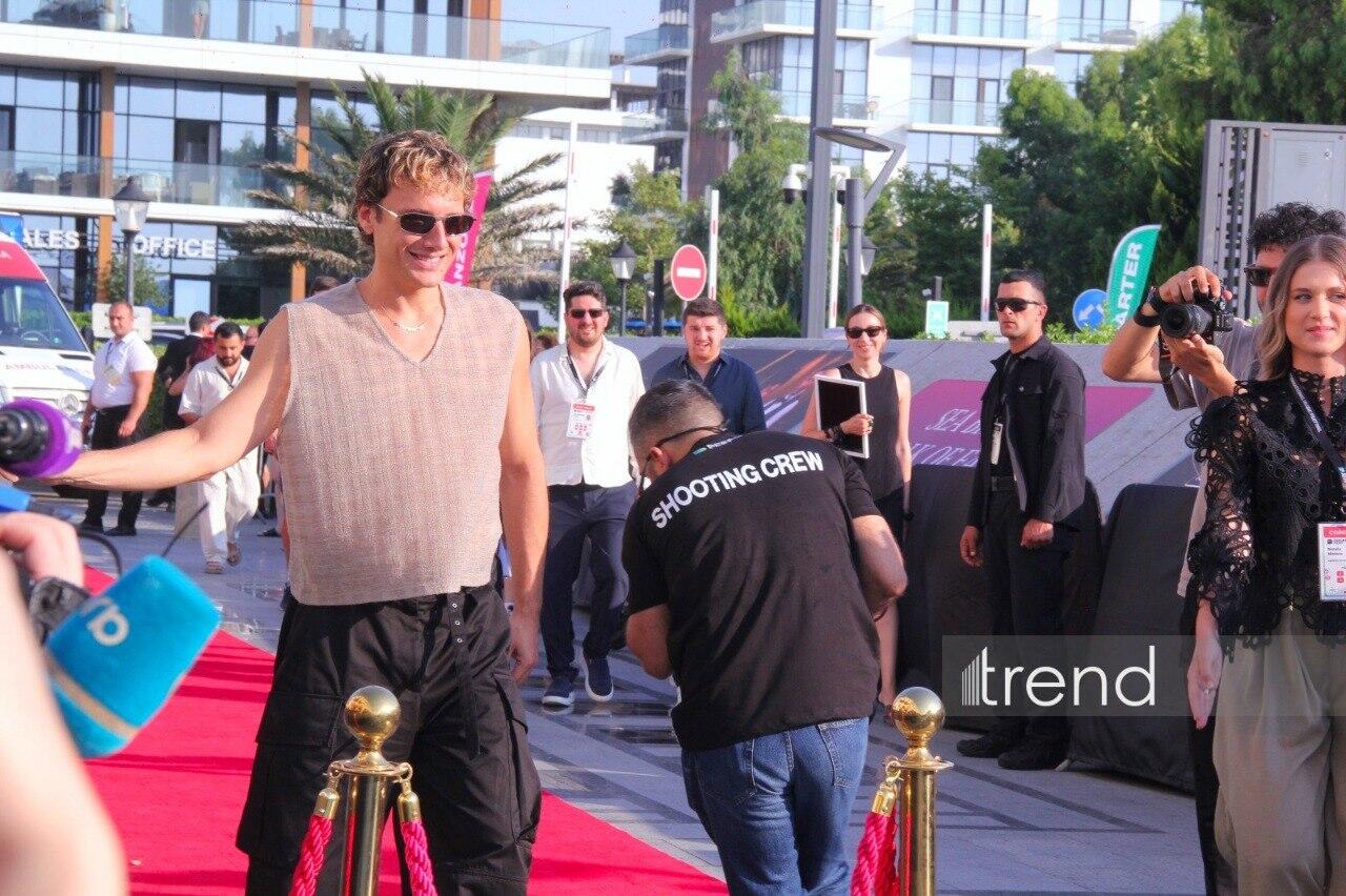 Dream Fest 2026 в Баку – на Аллее славы заложены звезды турецких артистов EDIS, Emre Altuğ и Zeynəb Bastık