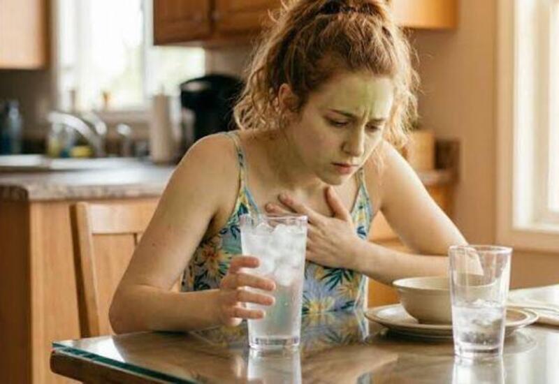 Yayda buzlu su içmək həmişə faydalıdırmı?