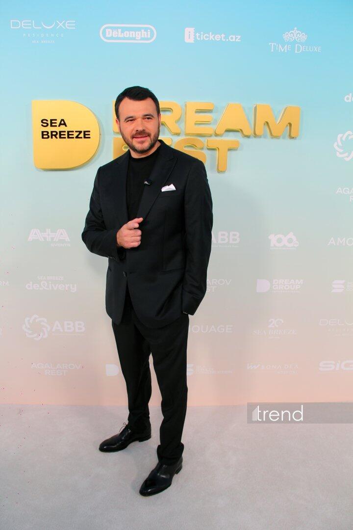 Финальный выход звезд на красную дорожку Dream Fest 2026 в Баку
