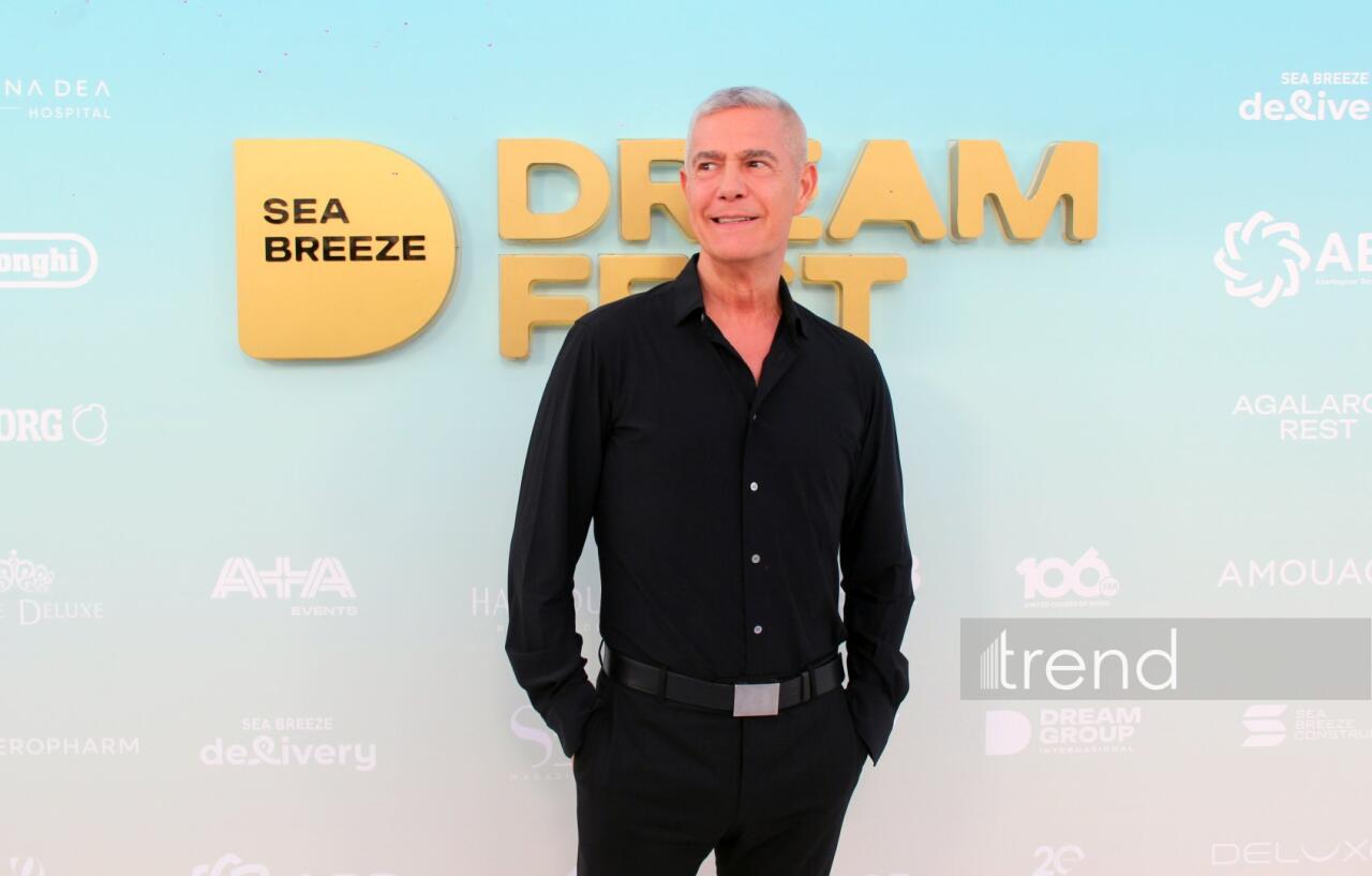 Финальный выход звезд на красную дорожку Dream Fest 2026 в Баку