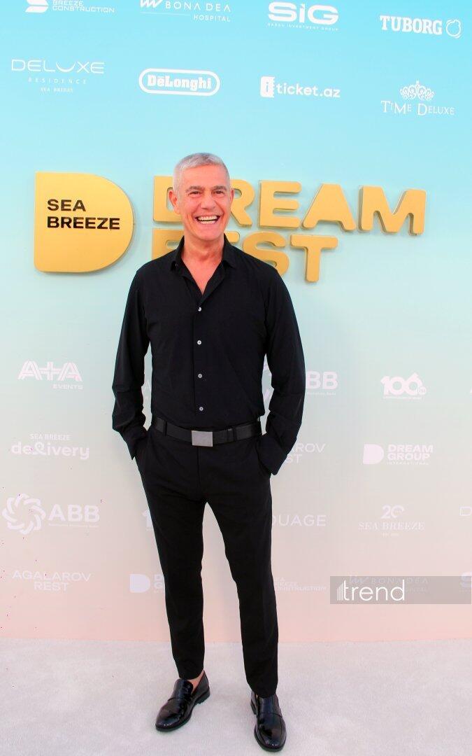 Финальный выход звезд на красную дорожку Dream Fest 2026 в Баку