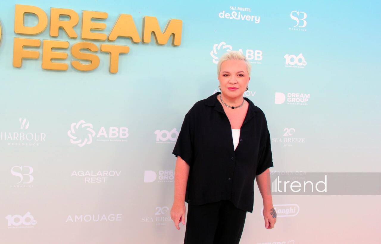 Финальный выход звезд на красную дорожку Dream Fest 2026 в Баку
