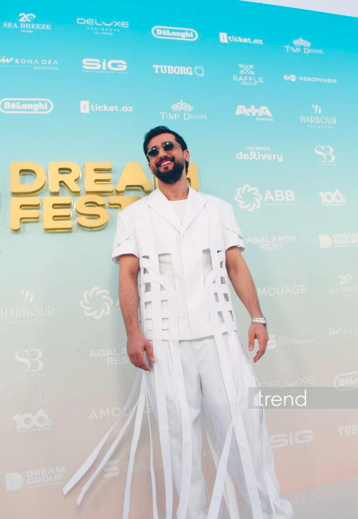 Самые яркие образы участников Dream Fest 2026 Baku на бирюзовой дорожке